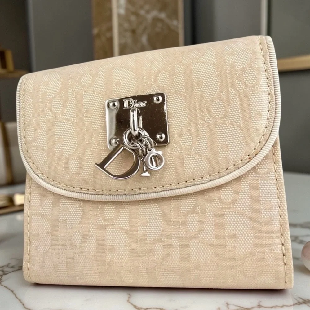Dior pre owned